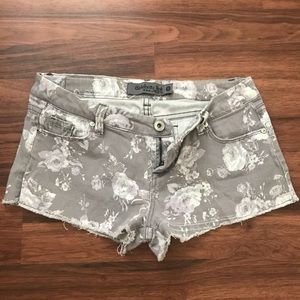 Celebrity Pink floral shorts
